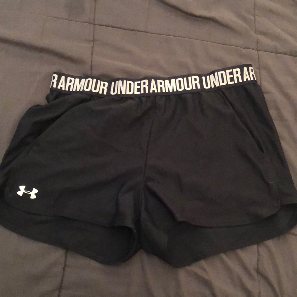 Black Under Armour shorts